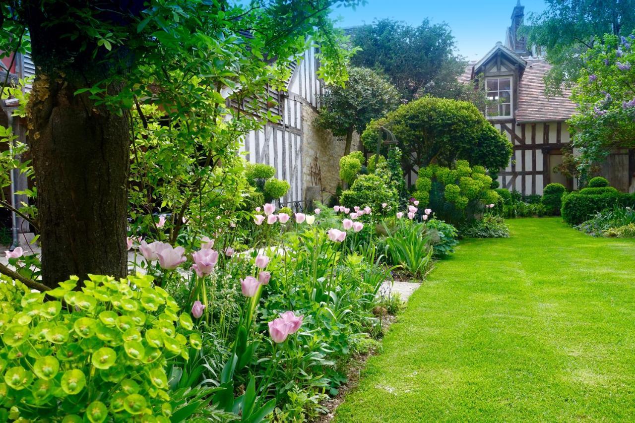 Le Jardin De La Cathedrale Bed & Breakfast Troyes Bagian luar foto