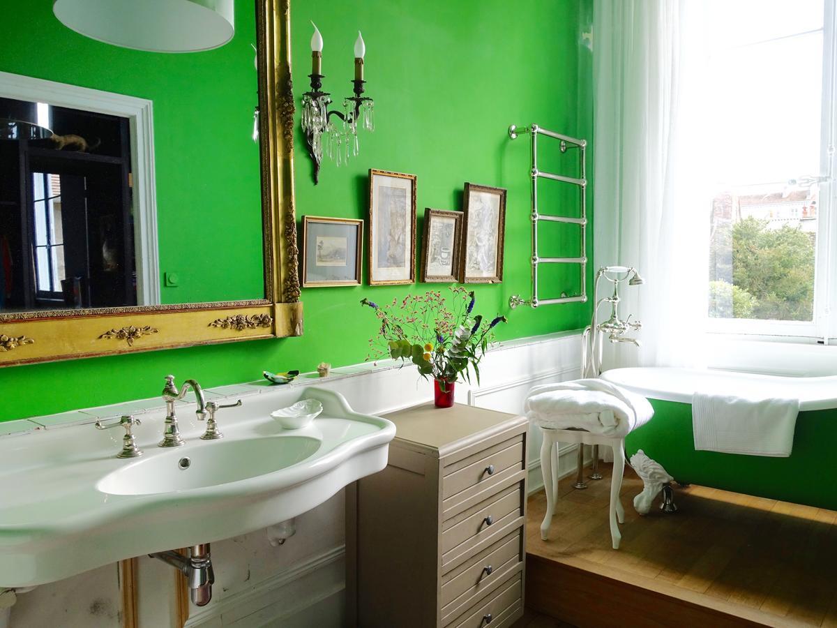 Le Jardin De La Cathedrale Bed & Breakfast Troyes Bagian luar foto
