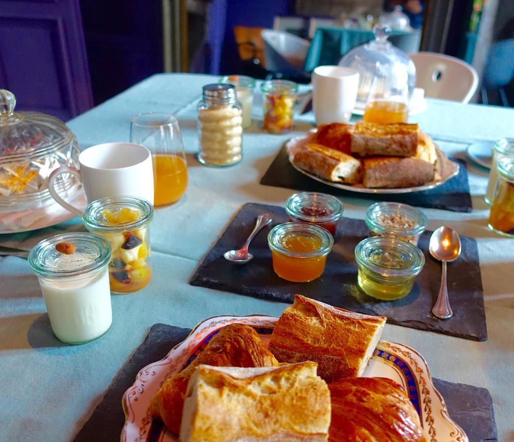 Le Jardin De La Cathedrale Bed & Breakfast Troyes Bagian luar foto